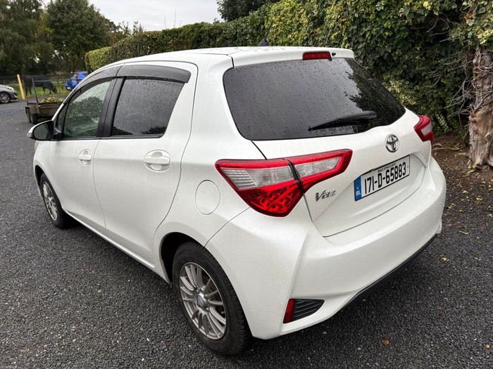 Toyota Vitz 2017