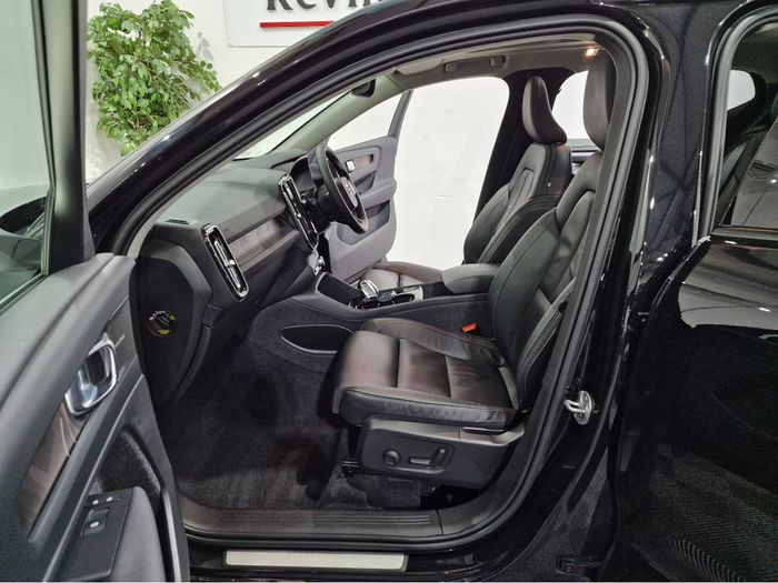 Volvo XC40 2023