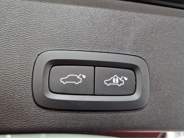 Volvo XC40 2023
