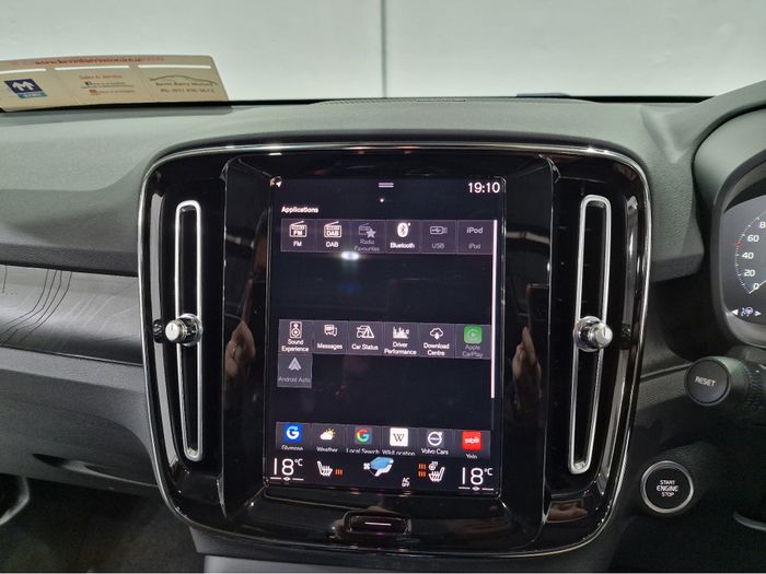 Volvo XC40 2023