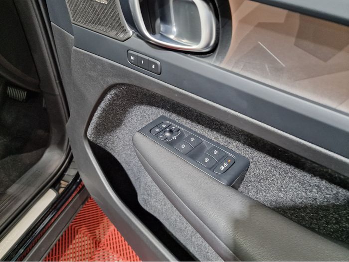Volvo XC40 2023
