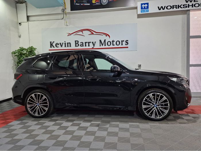 BMW iX1 2023