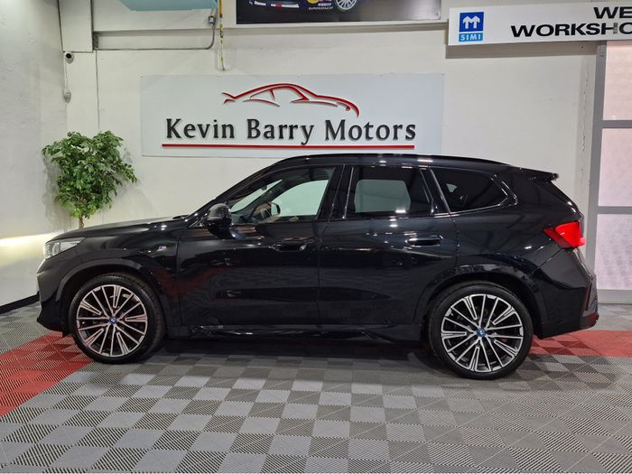 BMW iX1 2023