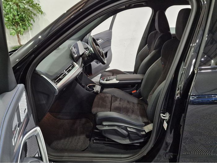 BMW iX1 2023