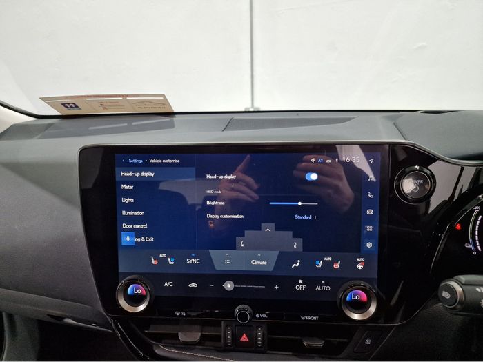 Lexus NX 450H+ 2024