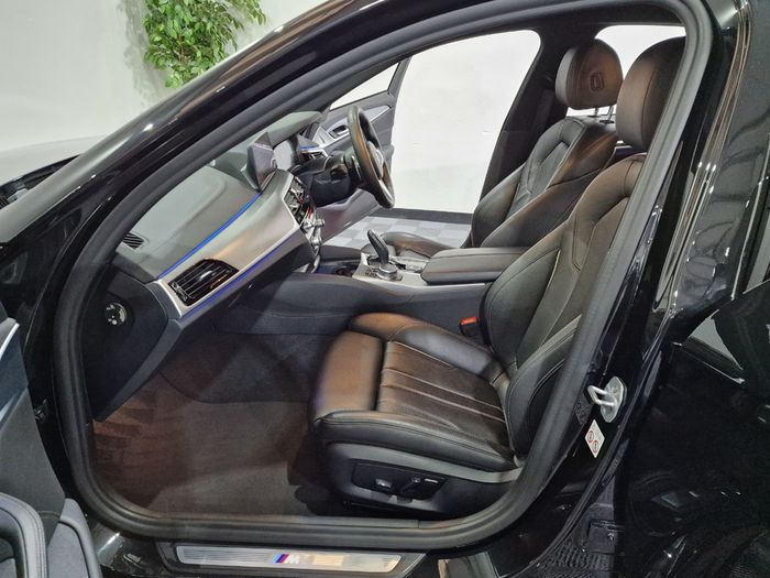 BMW 5 Series 2019