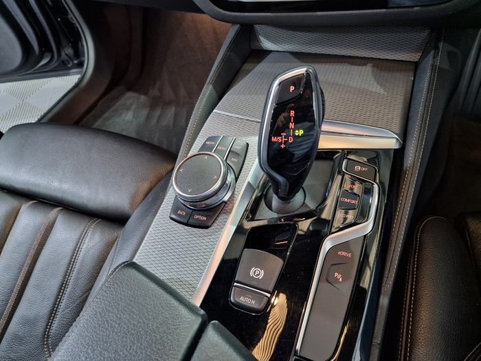 BMW 5 Series 2019