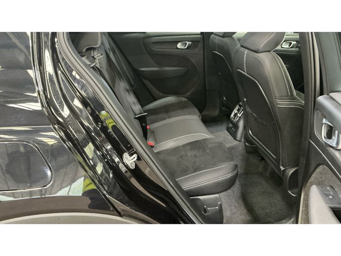 Volvo XC40 2024
