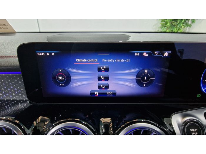 Mercedes-Benz EQB 2024
