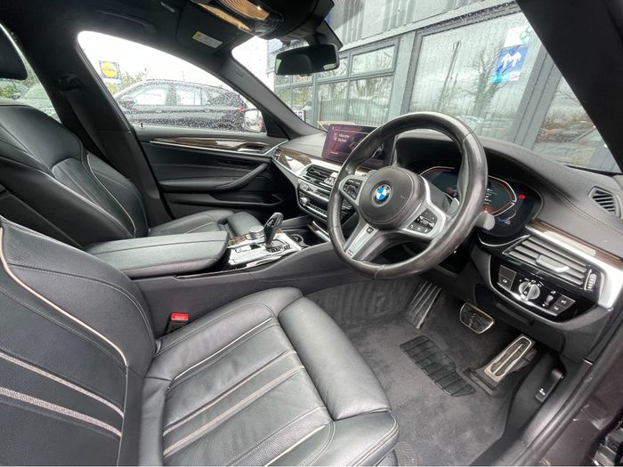 BMW 5 Series 2021