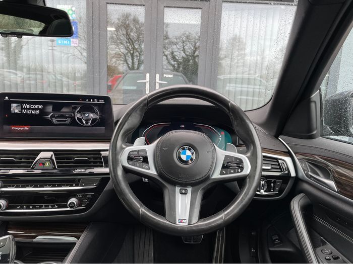 BMW 5 Series 2021