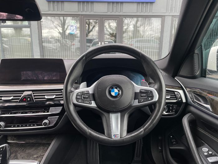 BMW 5 Series 2019