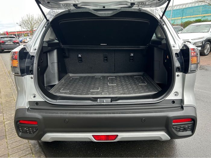 Suzuki S-CROSS 2024