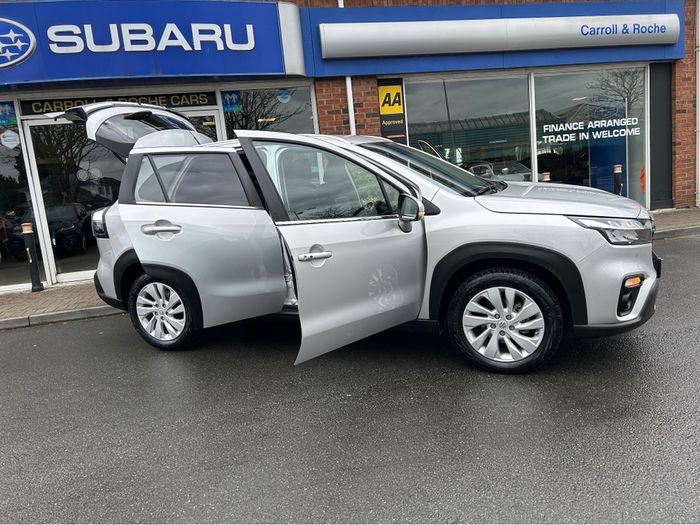 Suzuki S-CROSS 2024