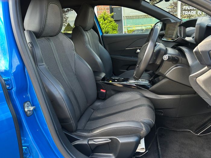 Peugeot 208 2022