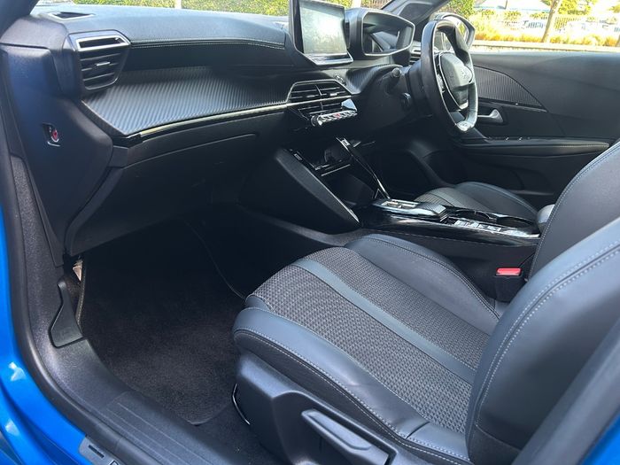 Peugeot 208 2022