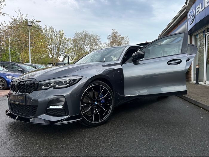 BMW 3 Series 2021