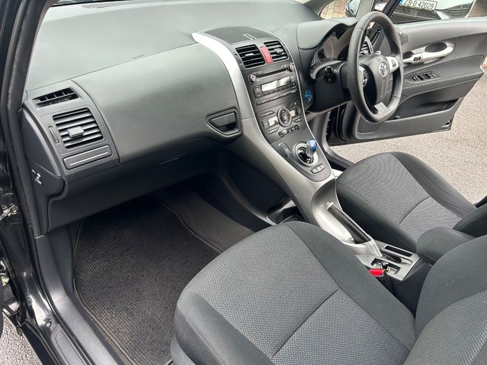 Toyota Auris 2011
