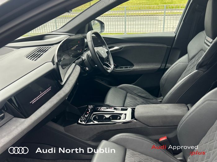 Audi Q6 e-tron 2024