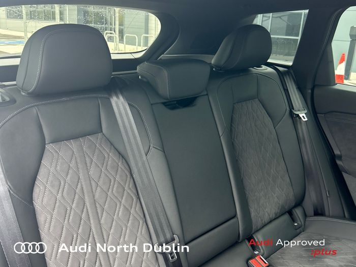 Audi Q6 e-tron 2024