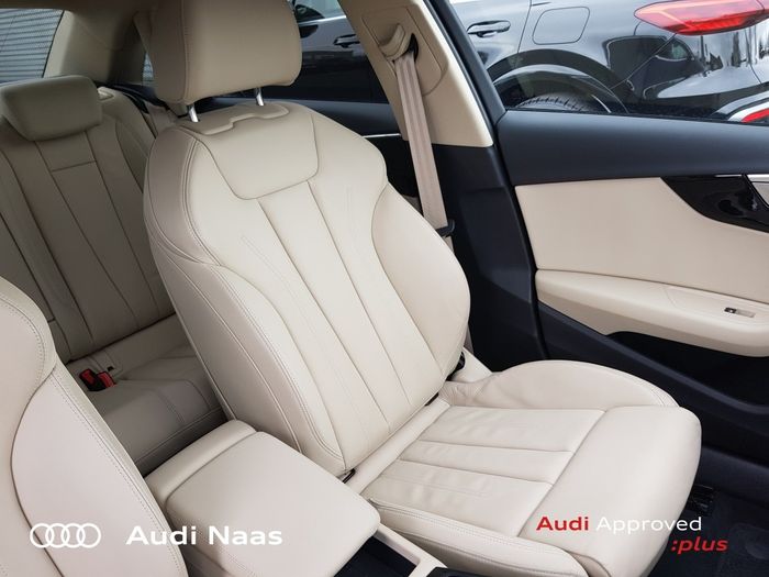 Audi A4 2023
