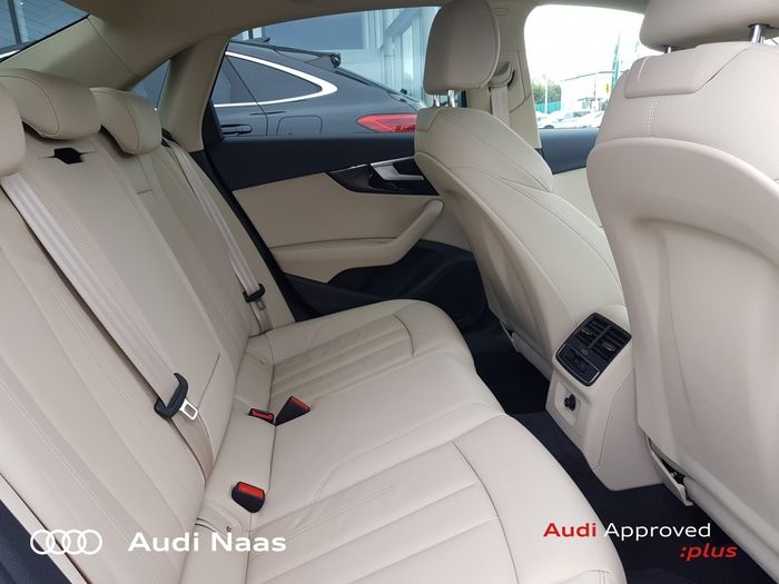 Audi A4 2023