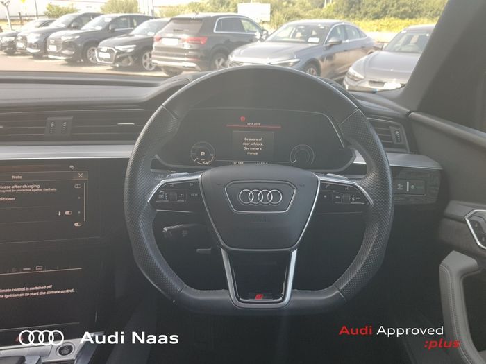 Audi E-Tron 2021