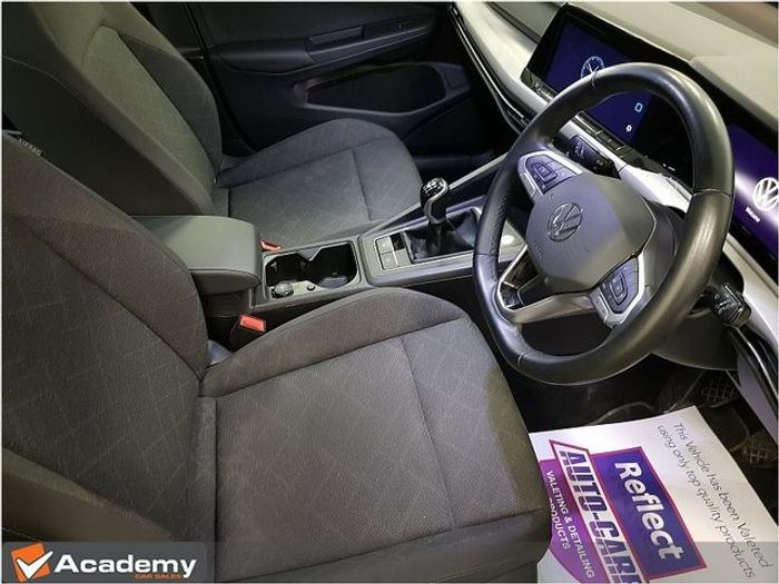 Volkswagen Golf 2024
