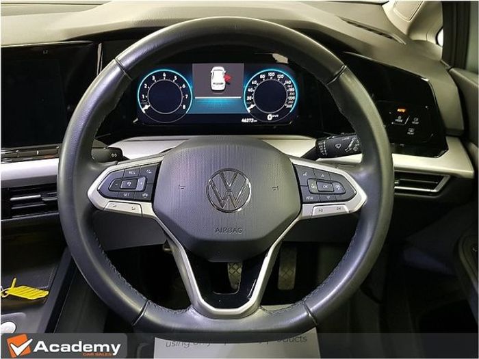 Volkswagen Golf 2024