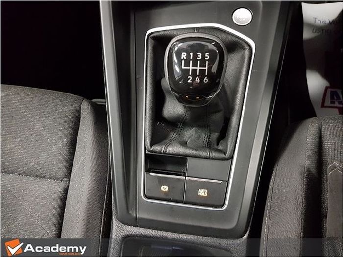 Volkswagen Golf 2024