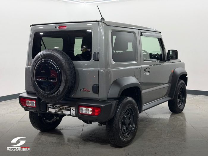 Suzuki Jimny 2025