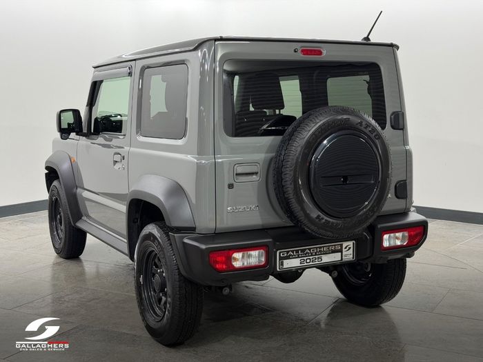Suzuki Jimny 2025