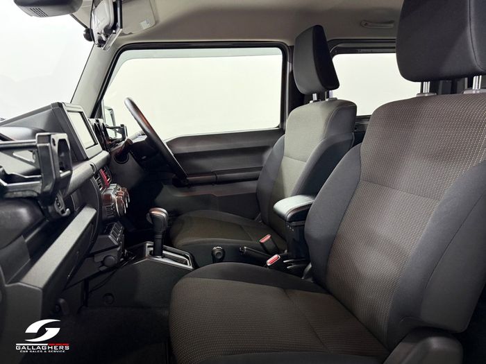 Suzuki Jimny 2025