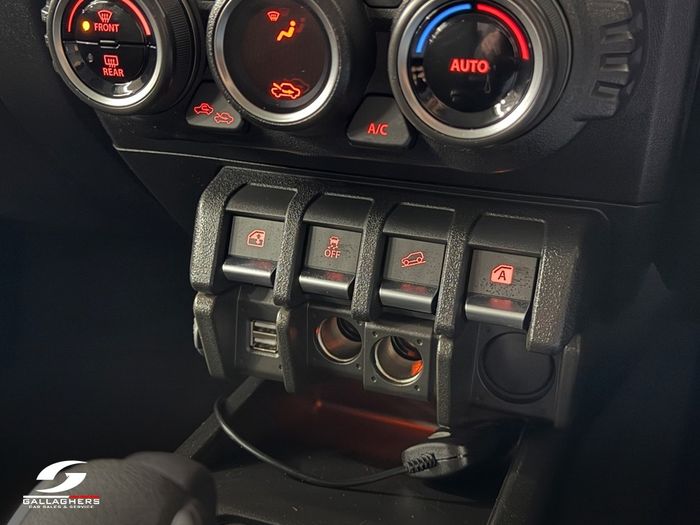 Suzuki Jimny 2025