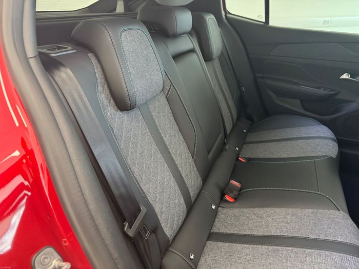 Peugeot 408 2025