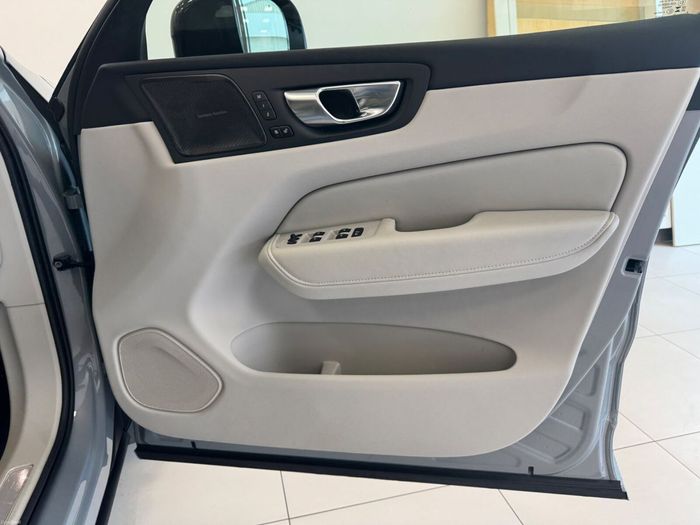 Volvo XC60 2024