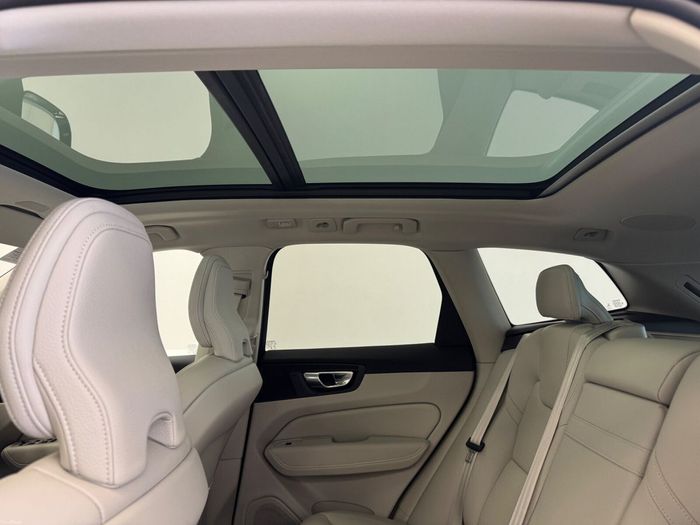 Volvo XC60 2022