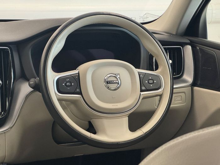 Volvo XC60 2022