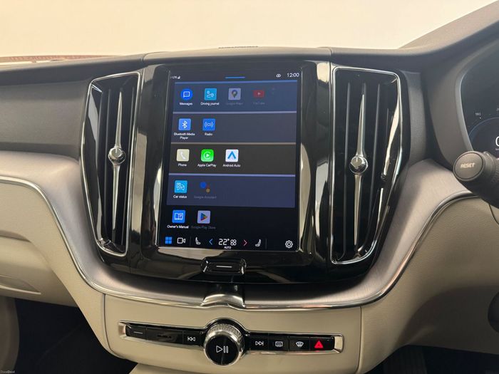 Volvo XC60 2022