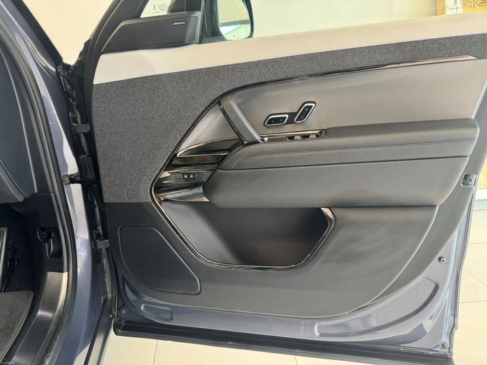Land Rover Range Rover 2024