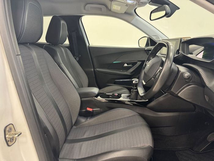 Peugeot 2008 2021