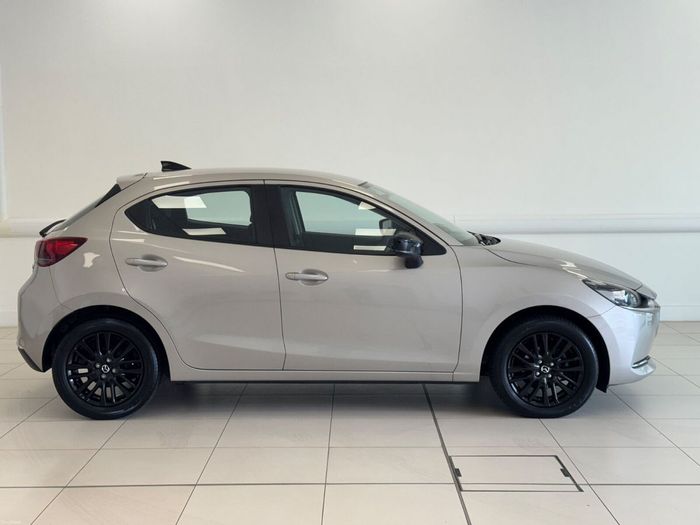 Mazda 2 2023