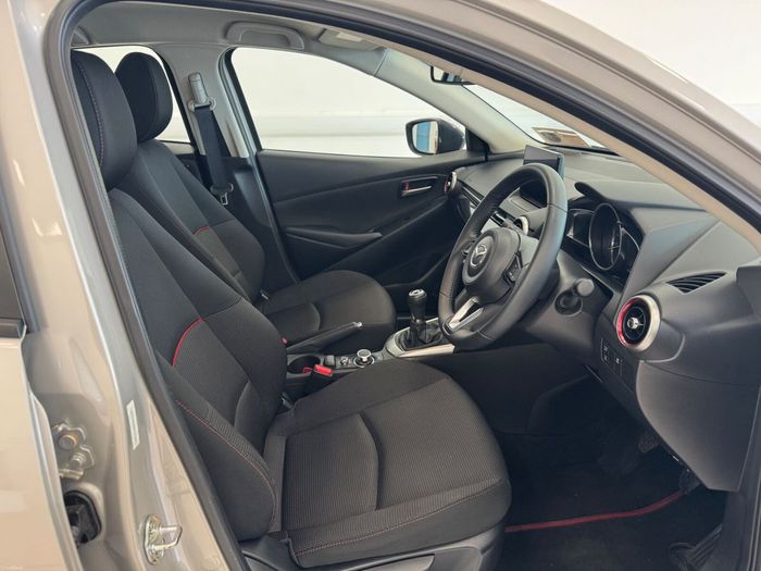 Mazda 2 2023