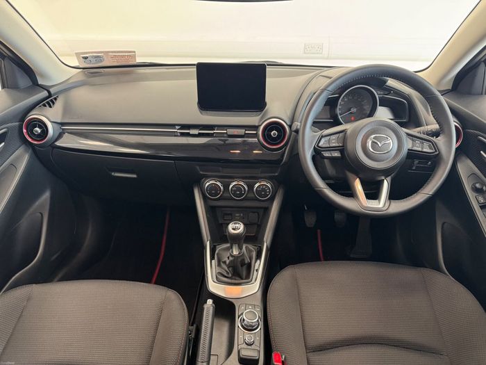 Mazda 2 2023