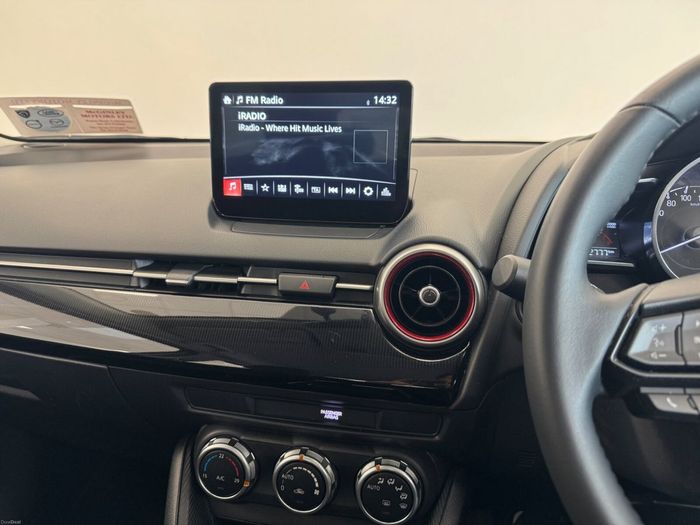 Mazda 2 2023