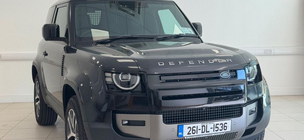 Land Rover Defender 2026