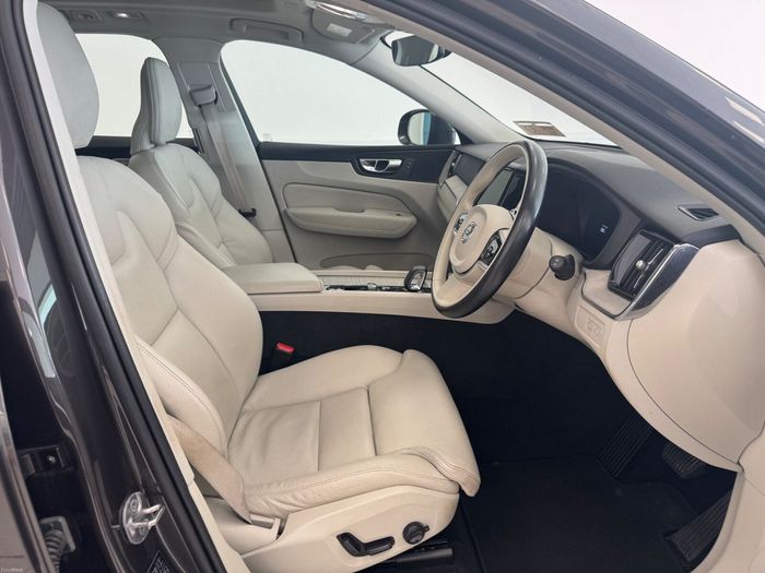 Volvo XC60 2023