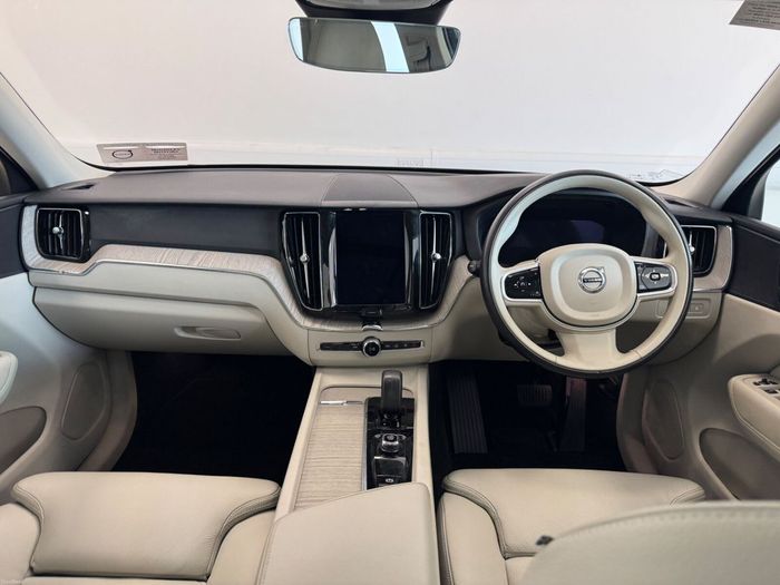 Volvo XC60 2023