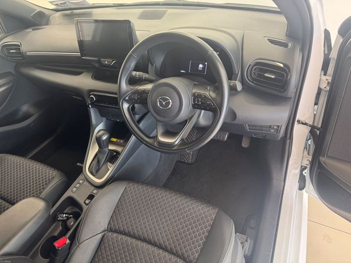 Mazda 2 2025