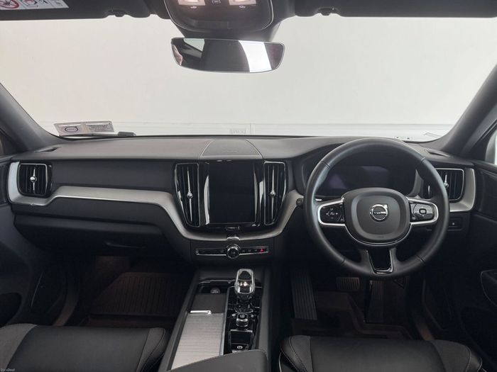 Volvo XC60 2025